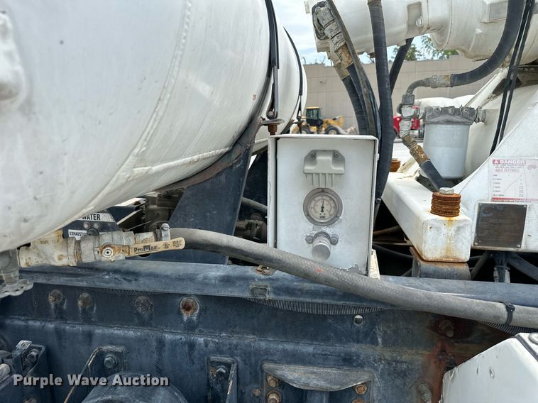 image for item DS2134 2014 Kenworth W900  ready mix truck