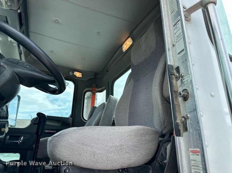 image for item DS2134 2014 Kenworth W900  ready mix truck