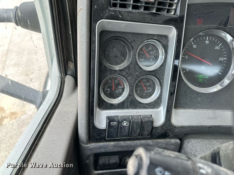 image for item DS2134 2014 Kenworth W900  ready mix truck