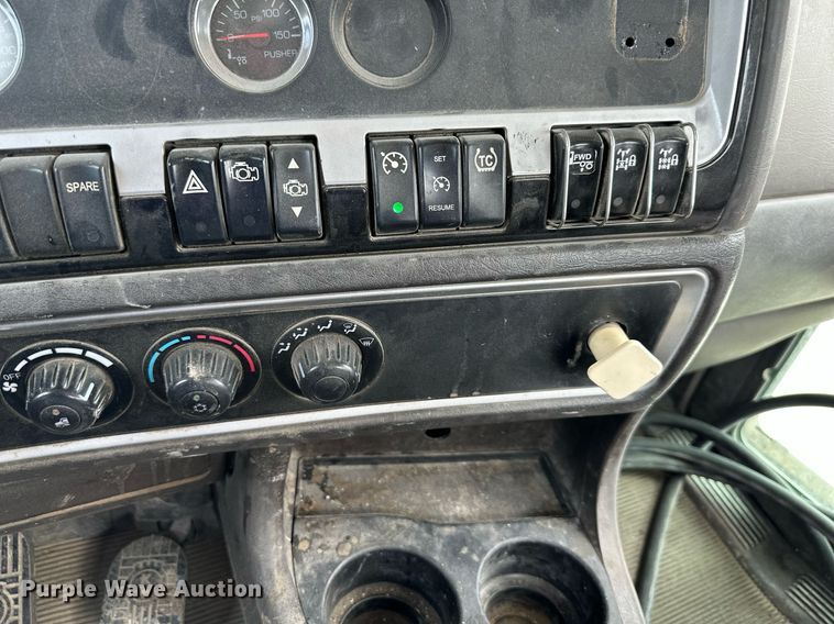 image for item DS2134 2014 Kenworth W900  ready mix truck