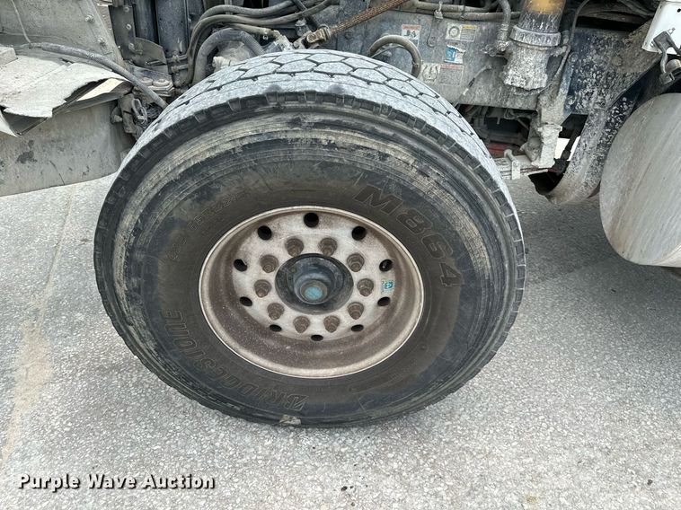 image for item DS2134 2014 Kenworth W900  ready mix truck