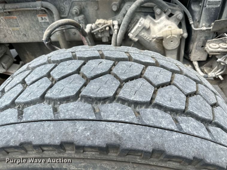 image for item DS2134 2014 Kenworth W900  ready mix truck