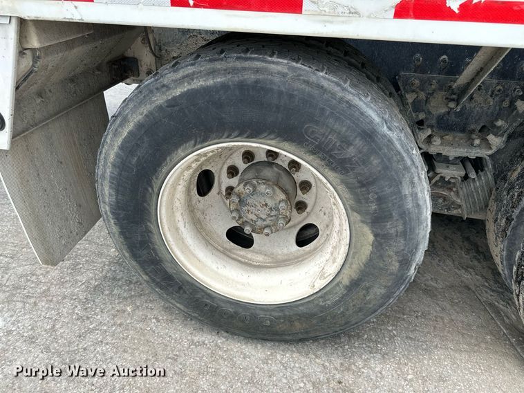 image for item DS2134 2014 Kenworth W900  ready mix truck