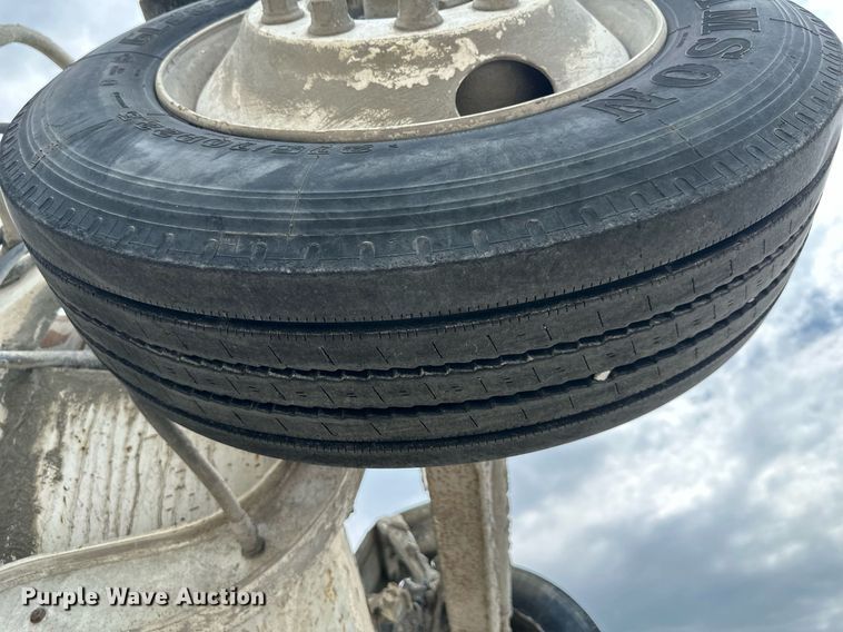 image for item DS2134 2014 Kenworth W900  ready mix truck