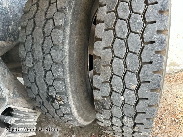 image for item DS2134 2014 Kenworth W900  ready mix truck