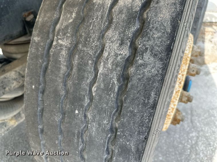 image for item DS2134 2014 Kenworth W900  ready mix truck