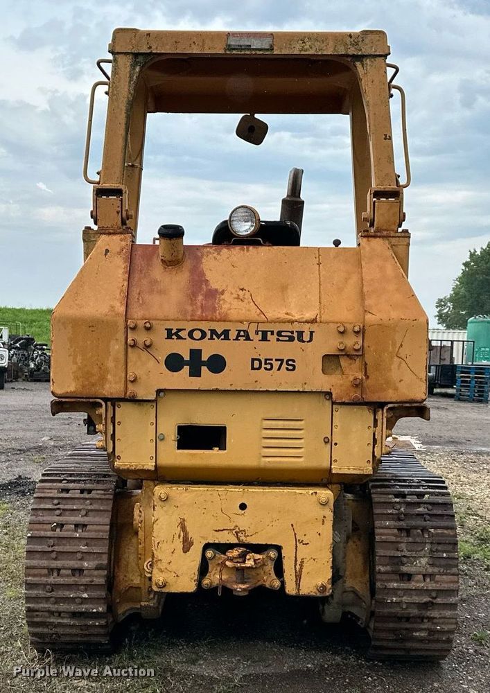 image for item DS2142 1990 Komatsu D57S-1 track loader