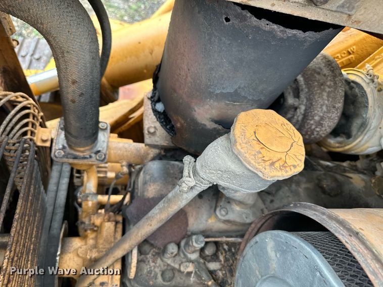 image for item DS2142 1990 Komatsu D57S-1 track loader