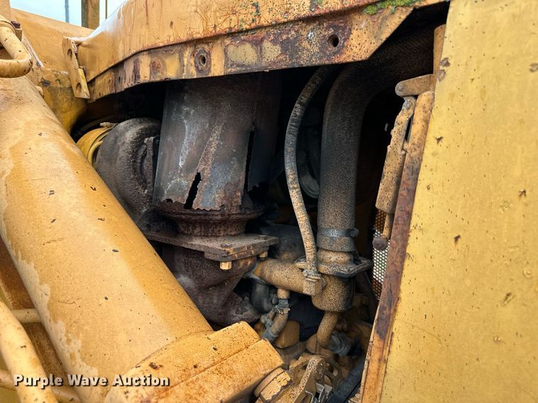 image for item DS2142 1990 Komatsu D57S-1 track loader