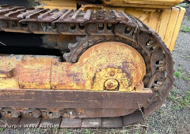 image for item DS2142 1990 Komatsu D57S-1 track loader