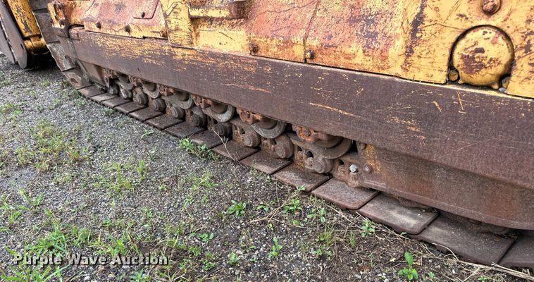 image for item DS2142 1990 Komatsu D57S-1 track loader