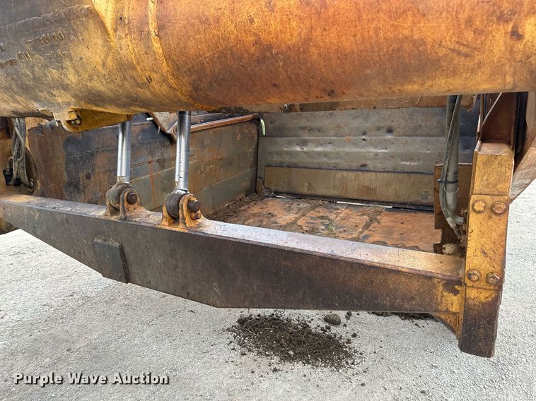 image for item DS2158 1984 Caterpillar 627B  conventional scraper