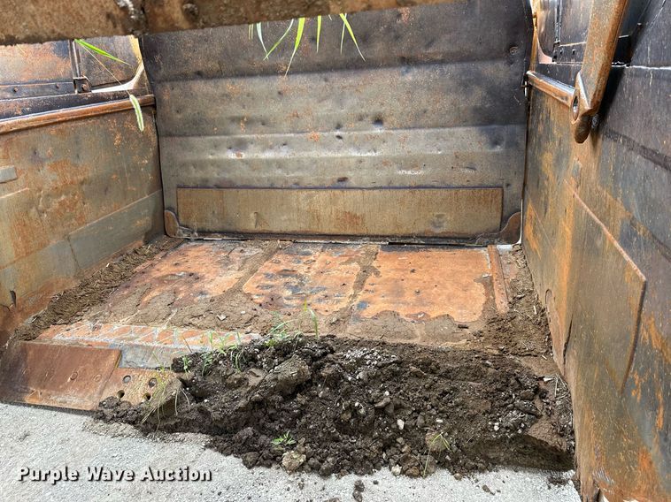 image for item DS2158 1984 Caterpillar 627B  conventional scraper