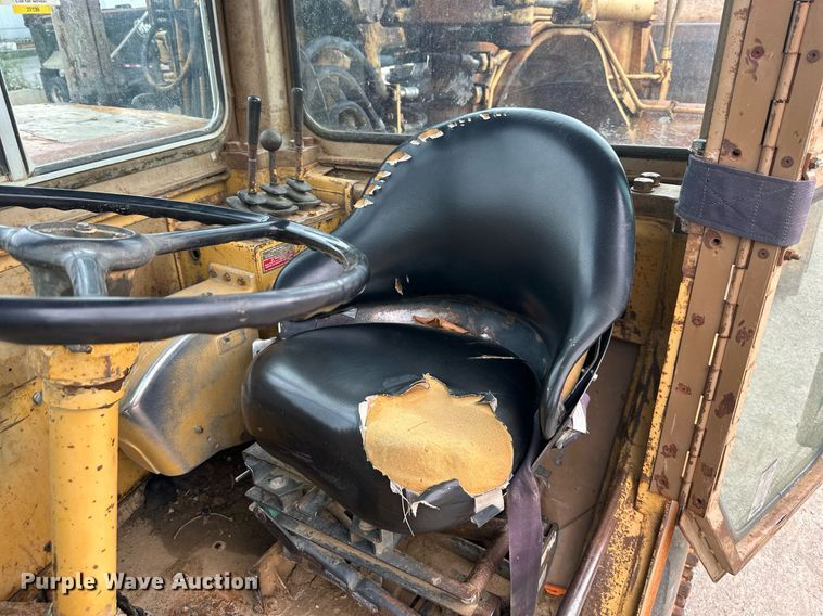 image for item DS2158 1984 Caterpillar 627B  conventional scraper