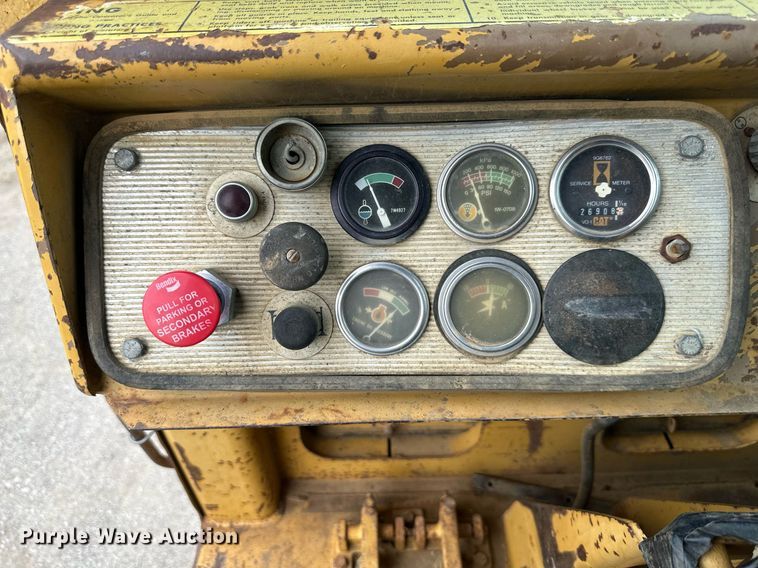 image for item DS2158 1984 Caterpillar 627B  conventional scraper