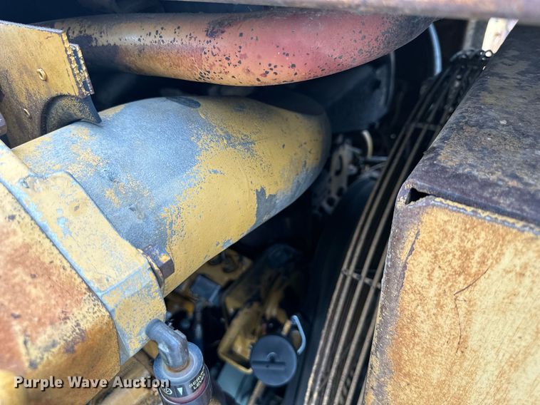 image for item DS2158 1984 Caterpillar 627B  conventional scraper