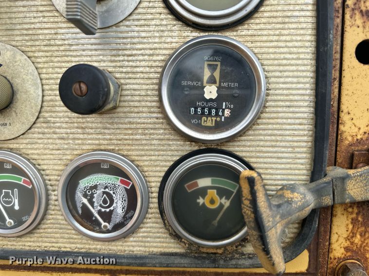 image for item DS2158 1984 Caterpillar 627B  conventional scraper