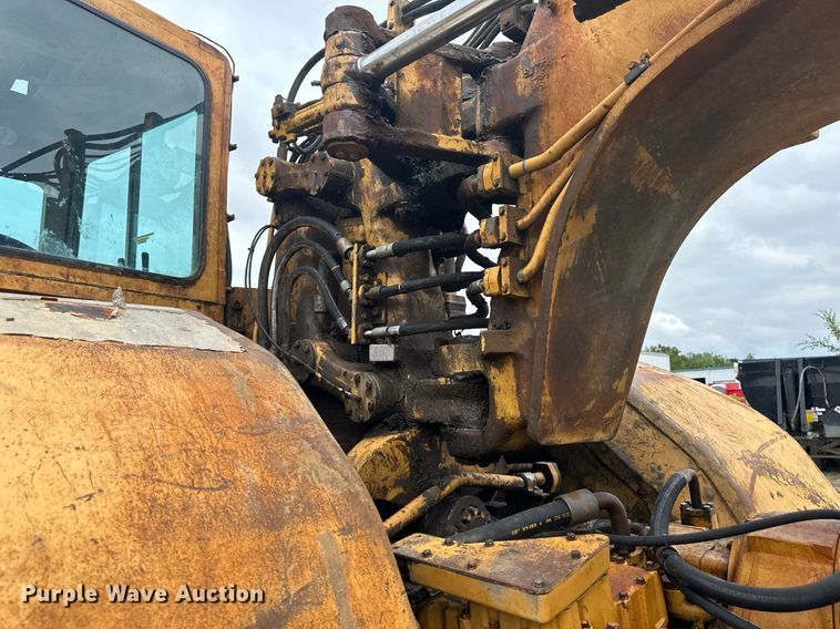 image for item DS2158 1984 Caterpillar 627B  conventional scraper