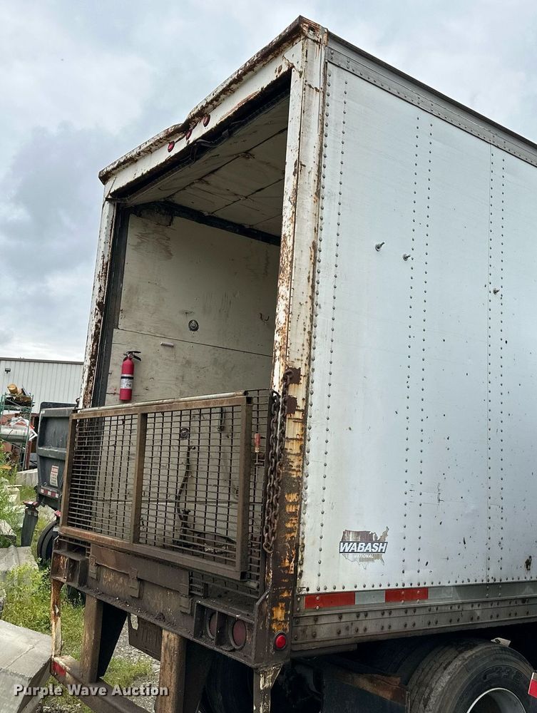 image for item DS2159 1996 Wabash SA95MCW  dry van office trailer