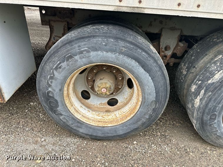 image for item DS2159 1996 Wabash SA95MCW  dry van office trailer