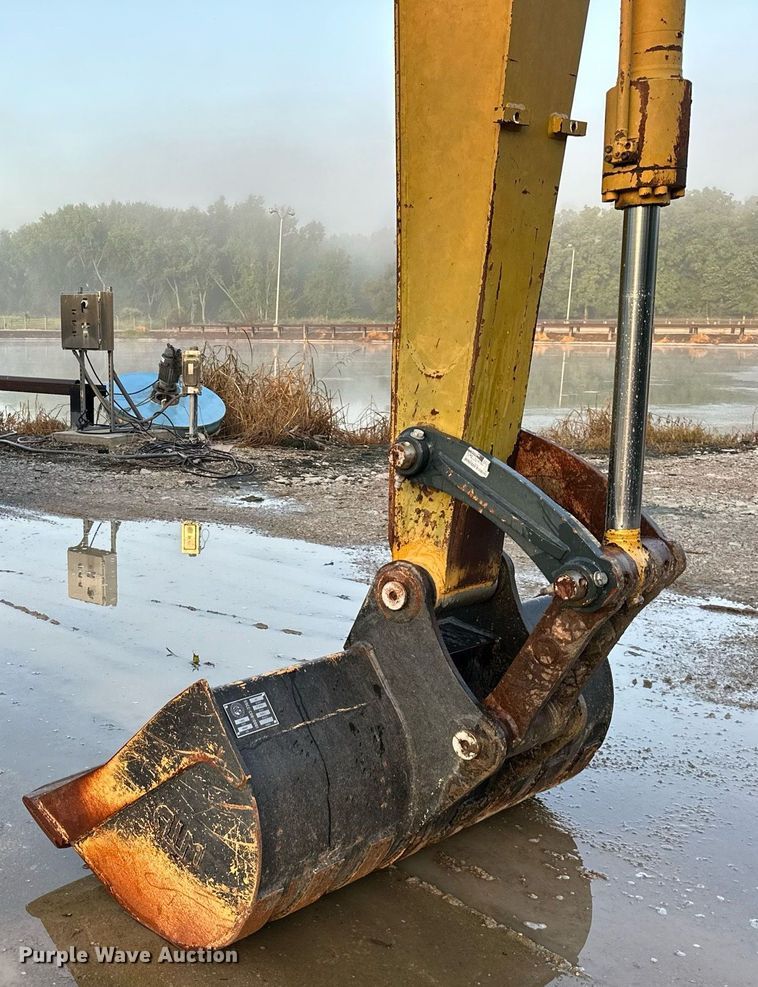 image for item DS2169 2008 Hyundai Robex 290LC-7A  long reach excavator