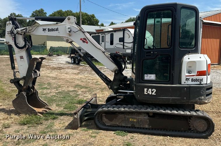 image for item DS2187 2016 Bobcat E42  mini excavator