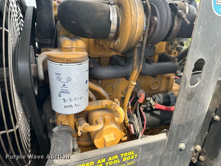image for item DS2190 Sullair 185  air compressor