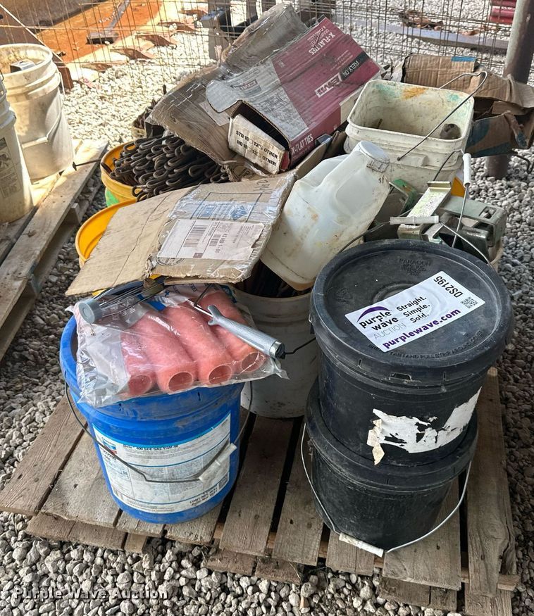 image for item DS2195 (24) 5'L x 2'H concrete forms