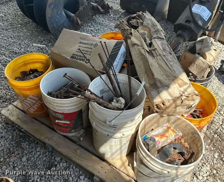 image for item DS2195 (24) 5'L x 2'H concrete forms