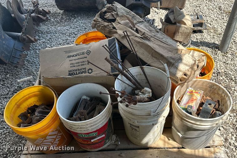 image for item DS2195 (24) 5'L x 2'H concrete forms