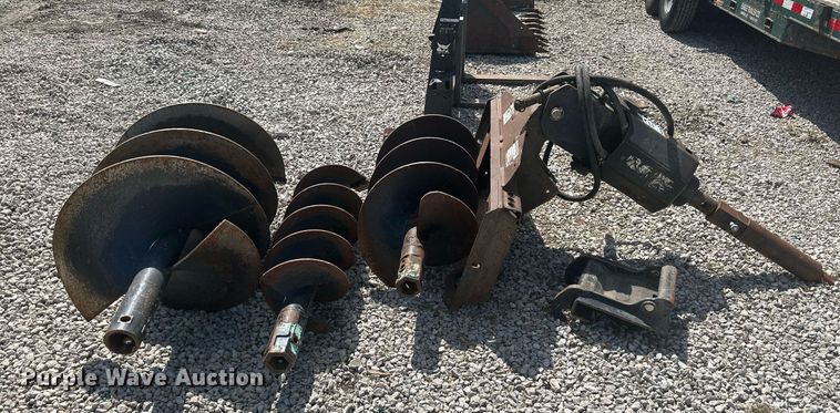 image for item DS2197 Bobcat  skid steer auger