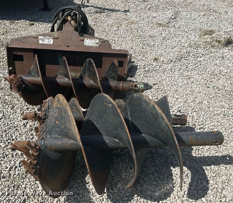 image for item DS2197 Bobcat  skid steer auger