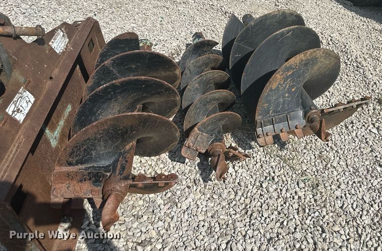 image for item DS2197 Bobcat  skid steer auger