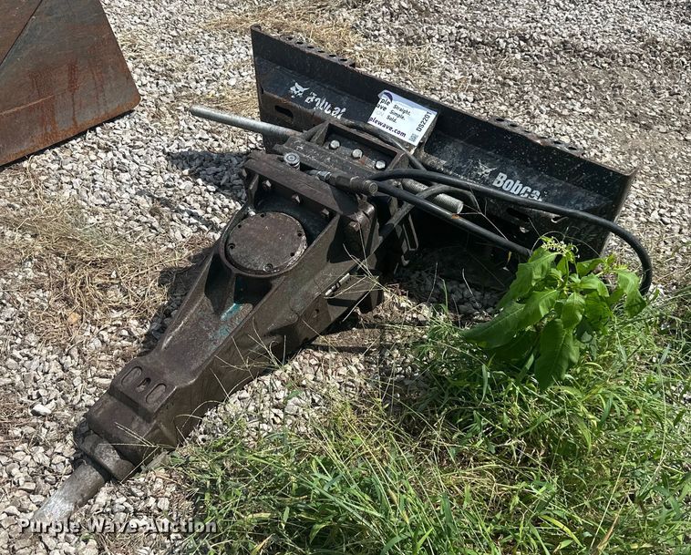 image for item DS2201 Bobcat  skid steer breaker