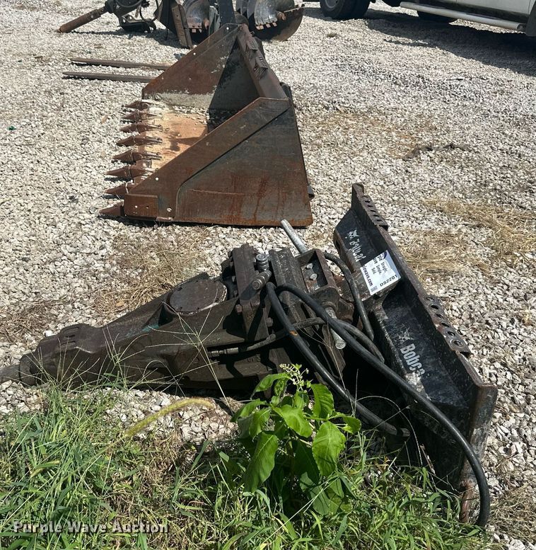 image for item DS2201 Bobcat  skid steer breaker