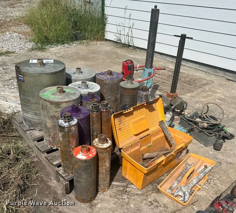 image for item DS2203 (2) core drills