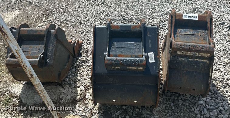 image for item DS2204 (3) Bobcat excavator buckets