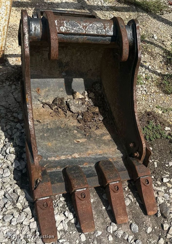 image for item DS2204 (3) Bobcat excavator buckets