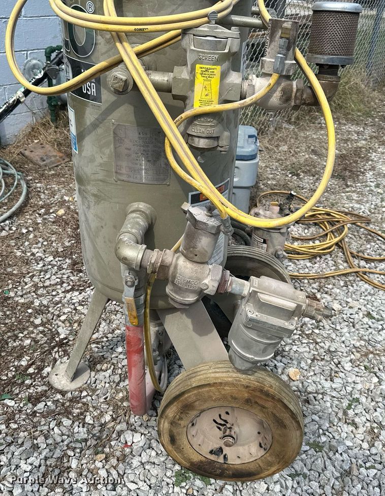 image for item DS2206 Clemco  sandblaster