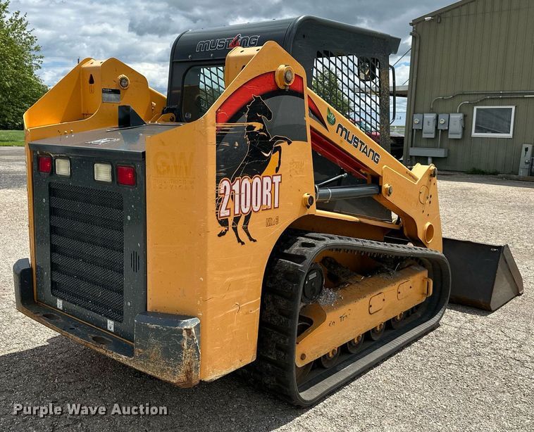 image for item DS2221 Mustang 2100RT  tracked skid steer loader