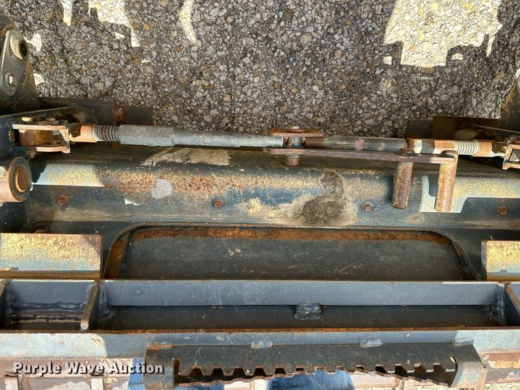 image for item DS2221 Mustang 2100RT  tracked skid steer loader