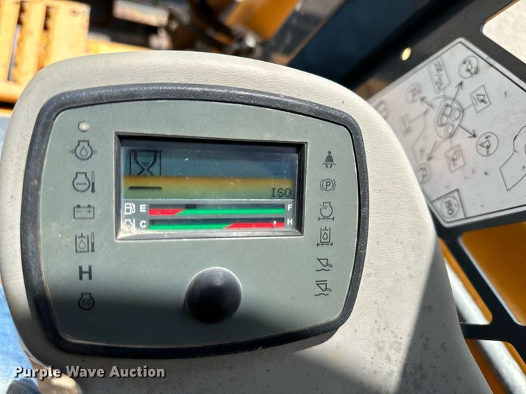 image for item DS2221 Mustang 2100RT  tracked skid steer loader