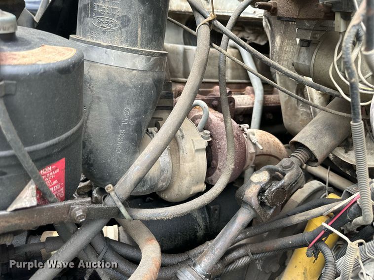 image for item DS2222 1990 Ford F700  dump truck