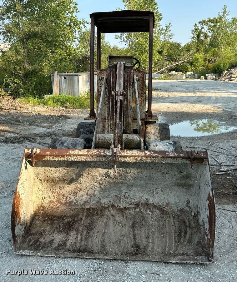 image for item DS2235 Dynamic Industries 200  wheel loader