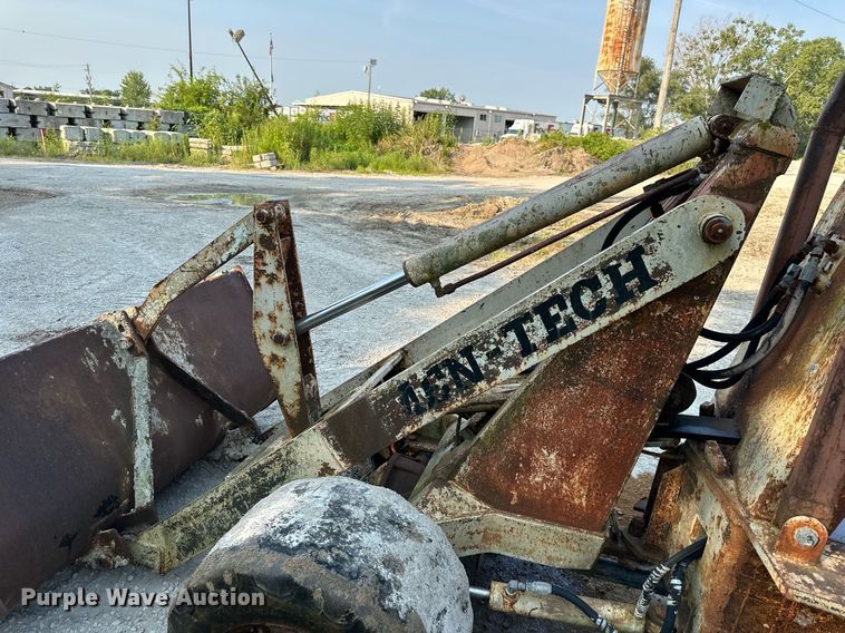 image for item DS2235 Dynamic Industries 200  wheel loader