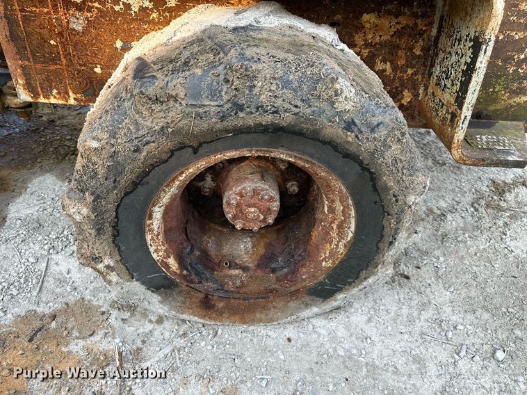 image for item DS2235 Dynamic Industries 200  wheel loader