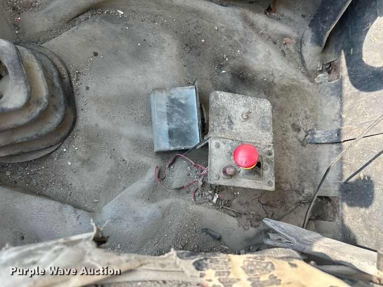 image for item DS2237 1997 Ford LT8000  volumetric ready mix truck