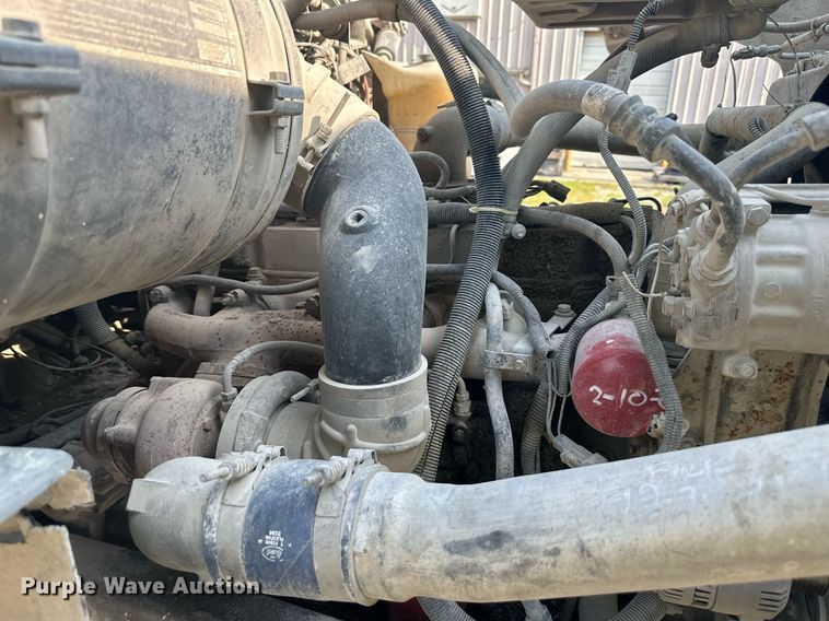 image for item DS2237 1997 Ford LT8000  volumetric ready mix truck