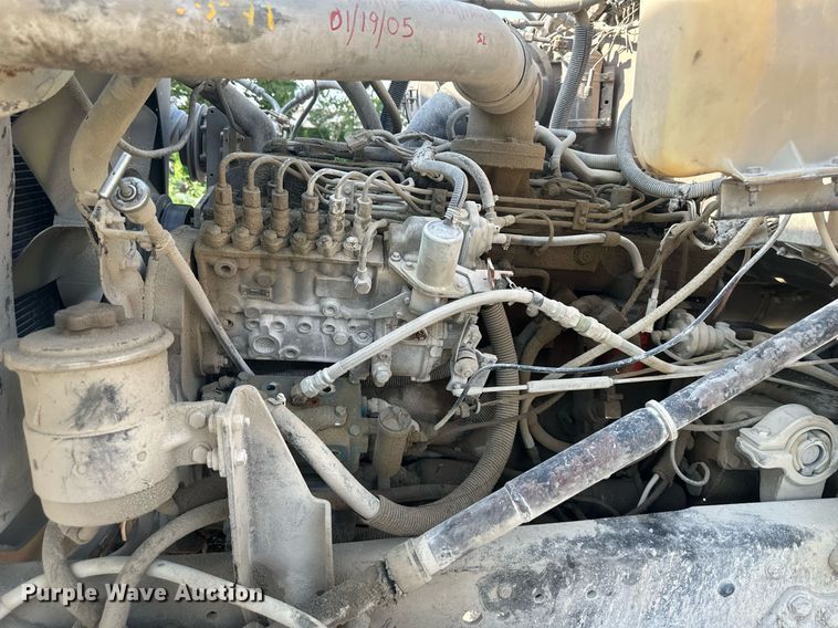 image for item DS2237 1997 Ford LT8000  volumetric ready mix truck