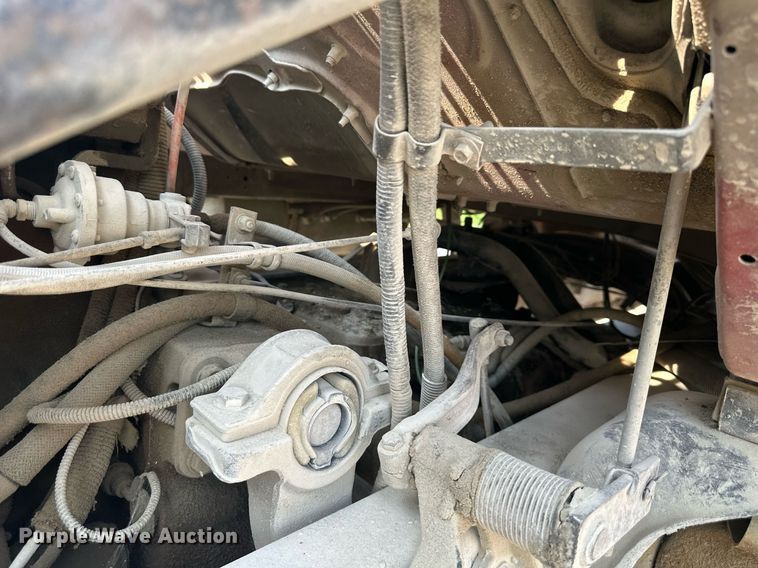 image for item DS2237 1997 Ford LT8000  volumetric ready mix truck